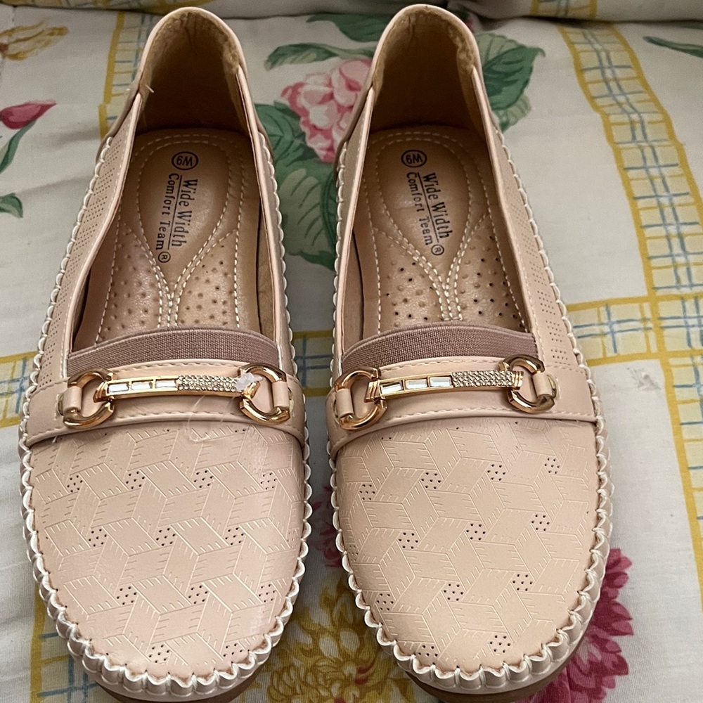 Wide Width Comfort Loafers in Blush Pink